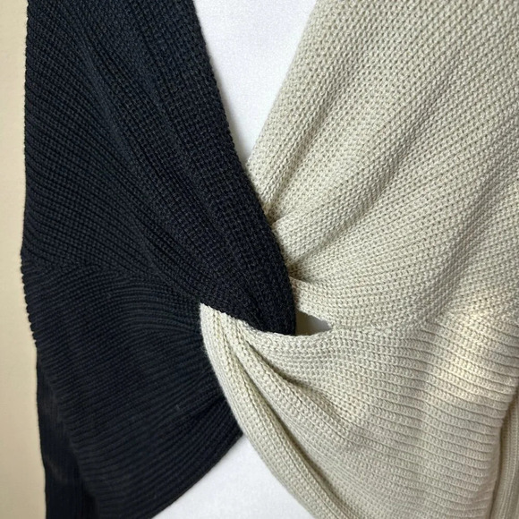 ELAN Two Tone Low Back Crossover V Neck Sweater Size Medium - Picture 5 of 9